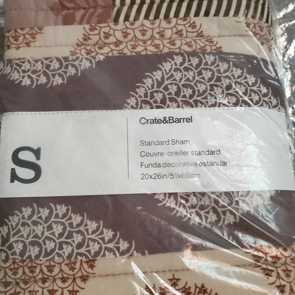 NWT Crate&Barrel Brown and Cream Standard Pillow Sham